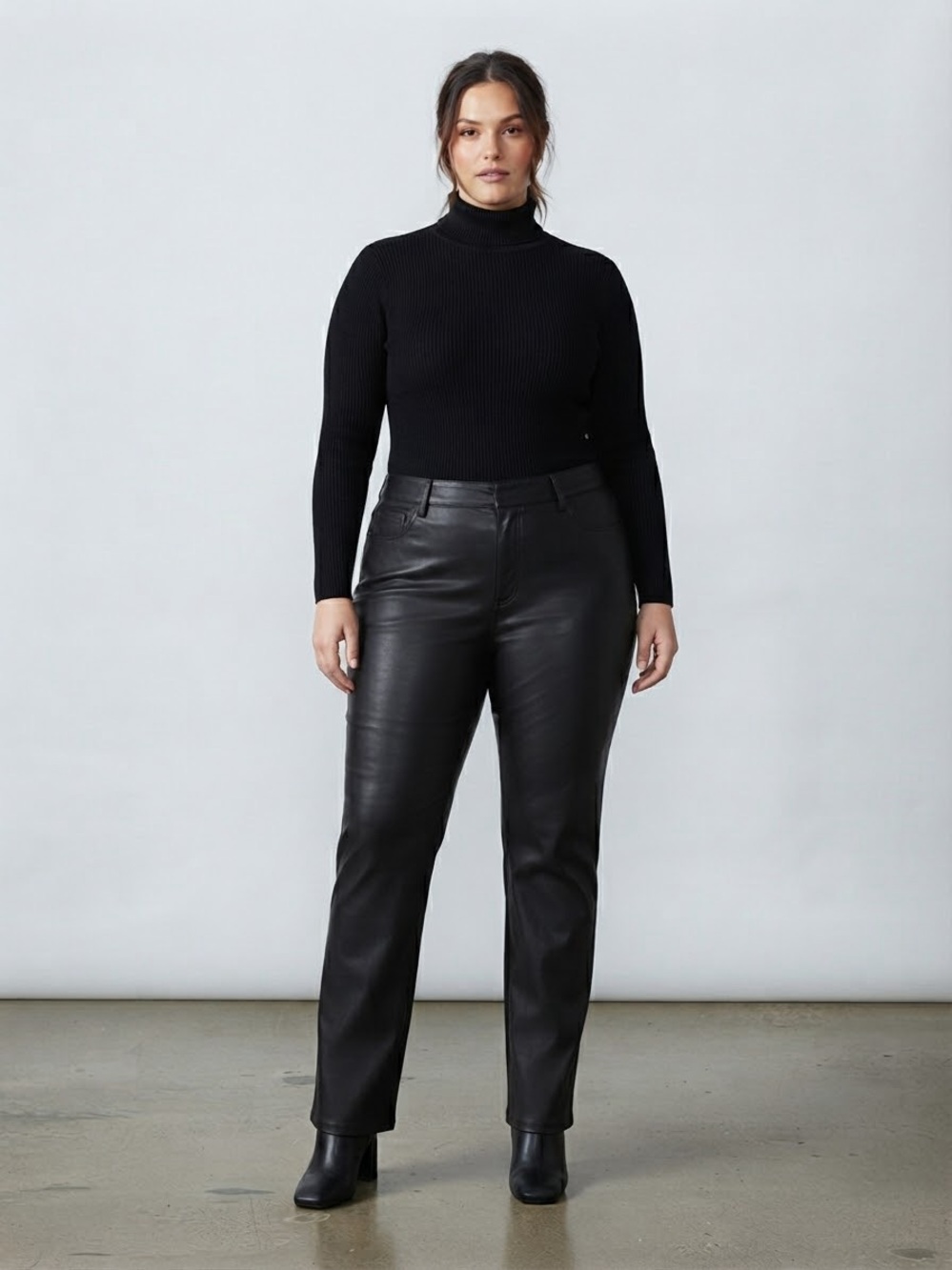 NO BOUNDARIES Faux Leather Bootcut Pant 20 Black EUC
